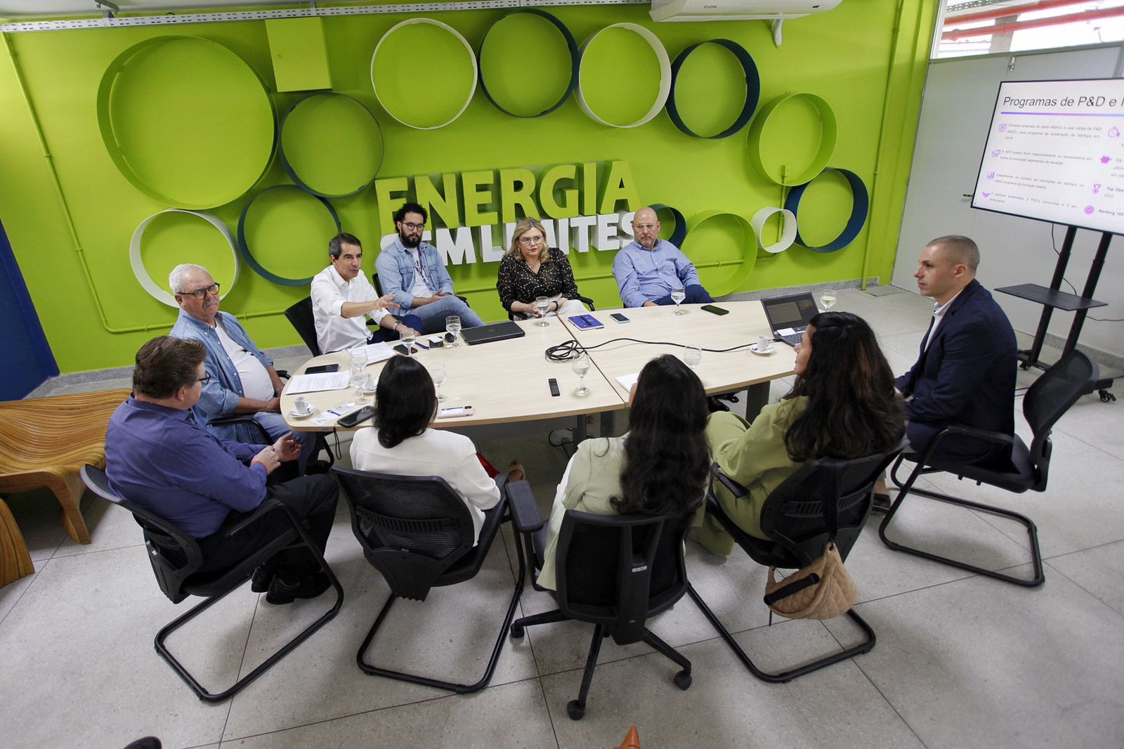 Como ficam os negócios de energia da AES no Ceará se a empresa