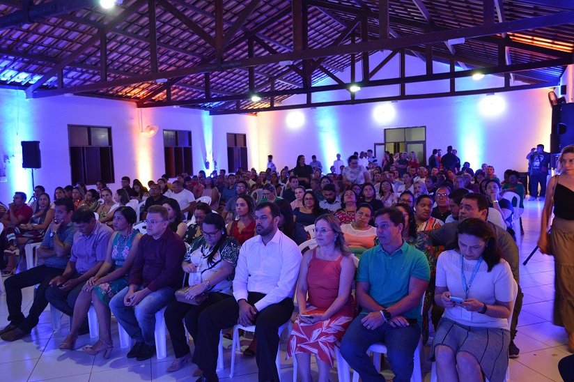 Mais de 200 pessoas na plateia do evento de lan&ccedil;amento do projeto