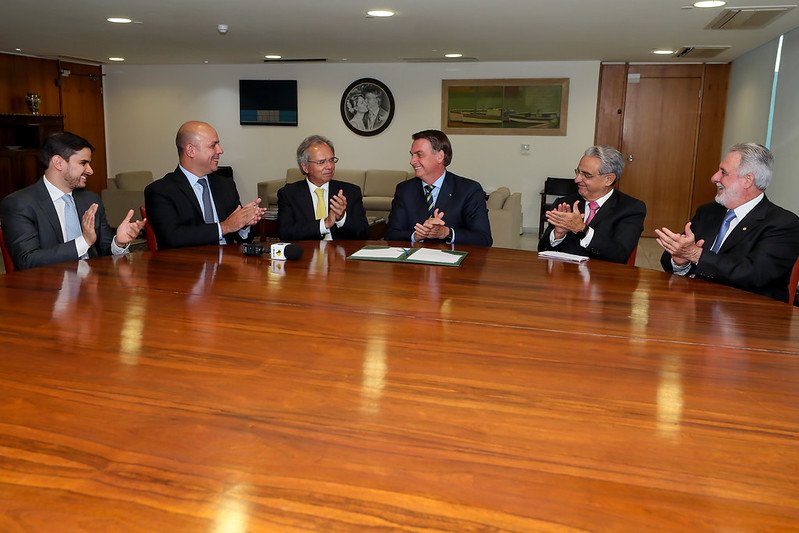 A solenidade de assinatura ocorreu no dia 18, no Pal&aacute;cio do Planalto