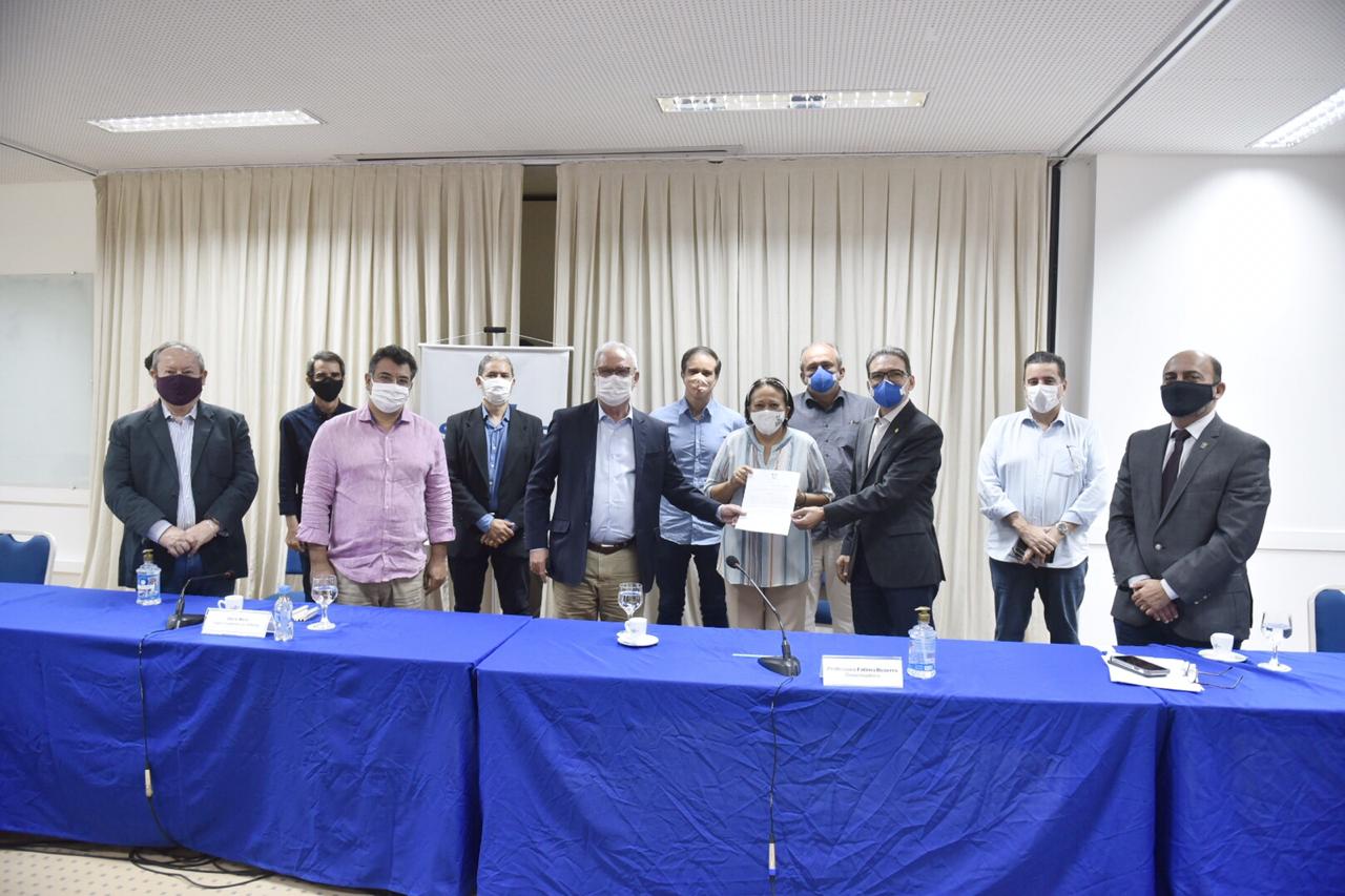 Governadora F&aacute;tima Bezerra apresenta PL da Lei Geral a representantes do setor produtivo