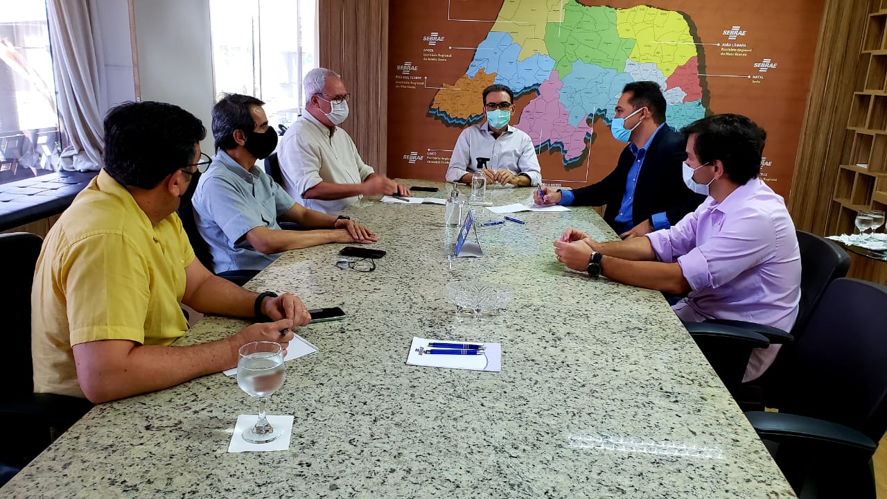 Deputado Kleber Rodrigues re&uacute;ne-se com dirigentes do Sebrae-RN