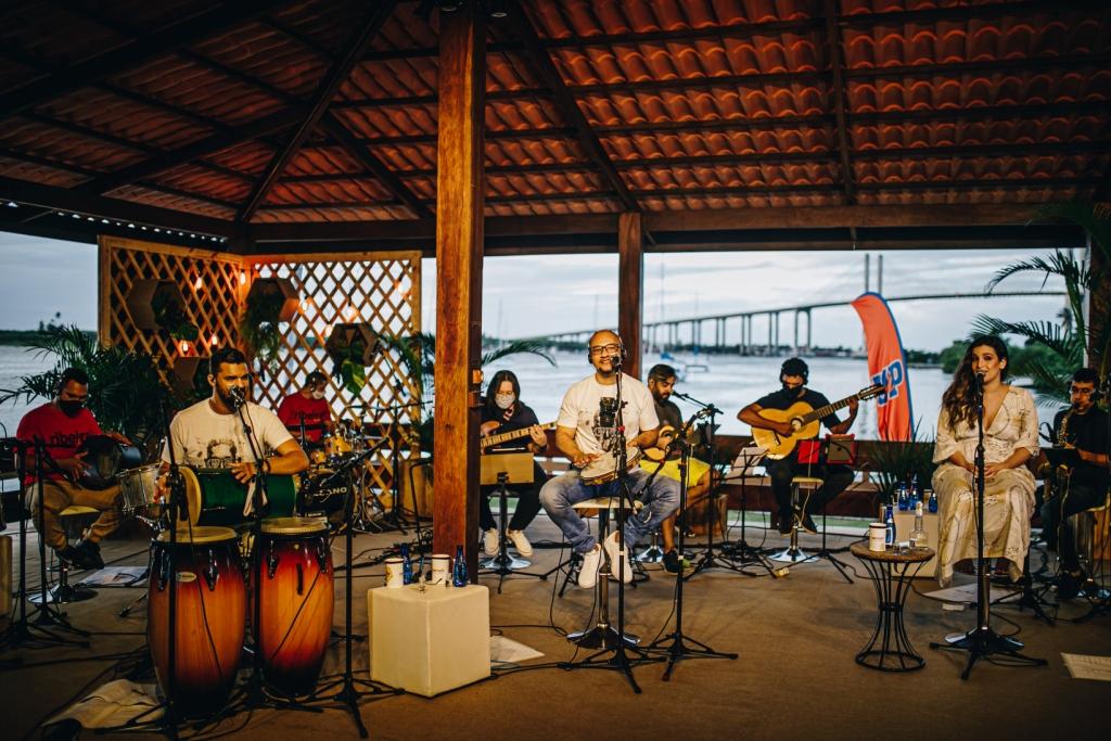 Live Samba Solidário em Casa do grupo Ribeira Boêmia e artistas convidados, no Iate Clube de Natal