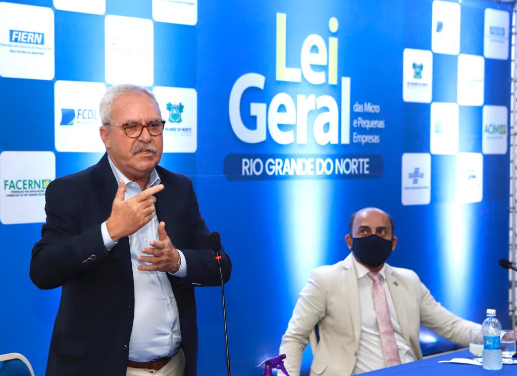 Diretor Zeca Melo comemora os avan&ccedil;os conquistados com a lei