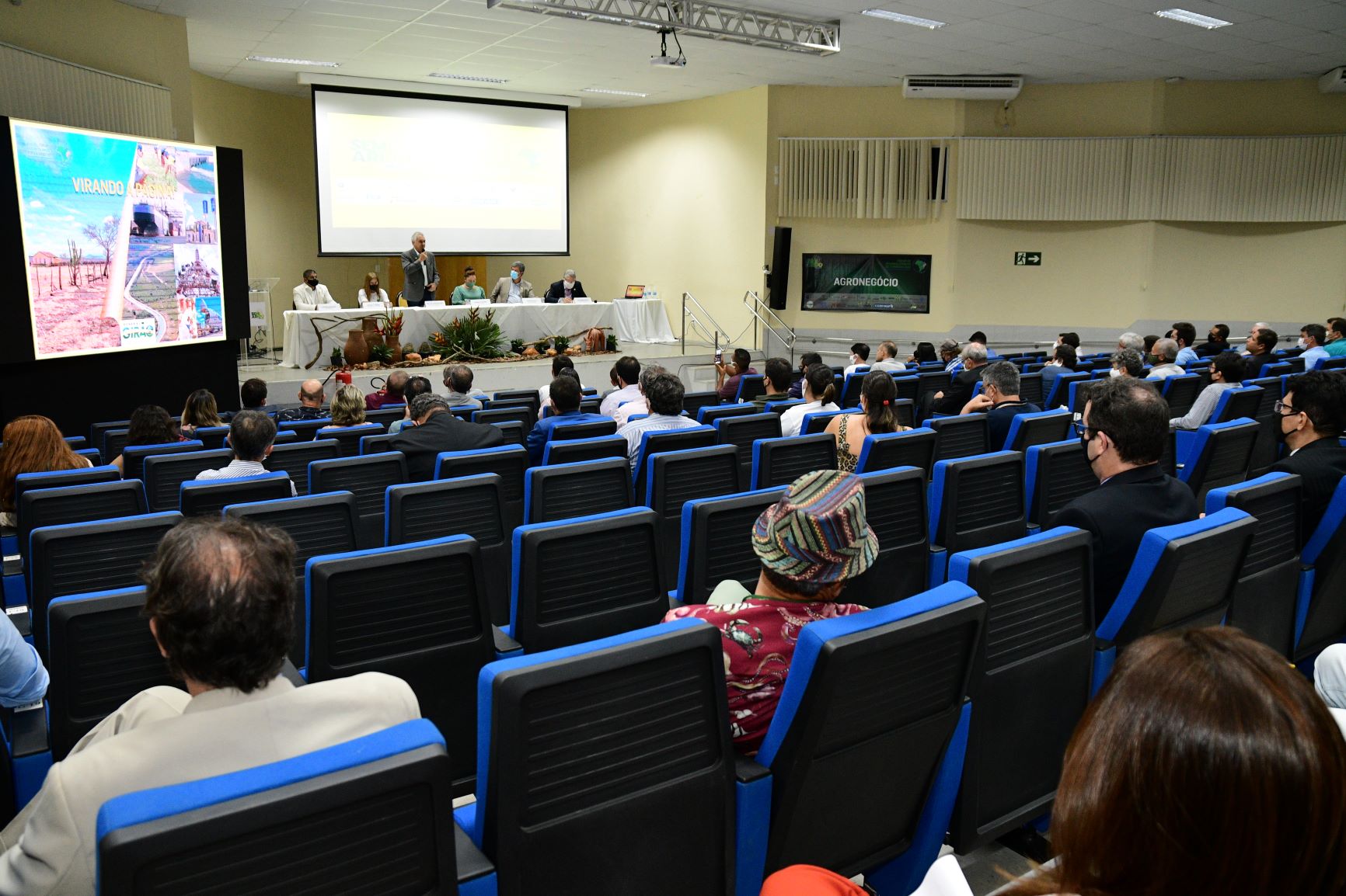 Durante dois dias foram discutidos os novos rumos do semi&aacute;rido brasileiro