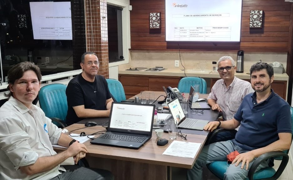 Equipe da Interjato comemora a obten&ccedil;&atilde;o da certifica&ccedil;&atilde;o