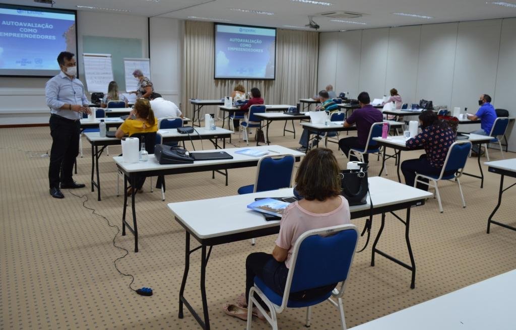 Capacita&ccedil;&otilde;es est&atilde;o sendo realizadas seguindo as normas de biopreven&ccedil;&atilde;o