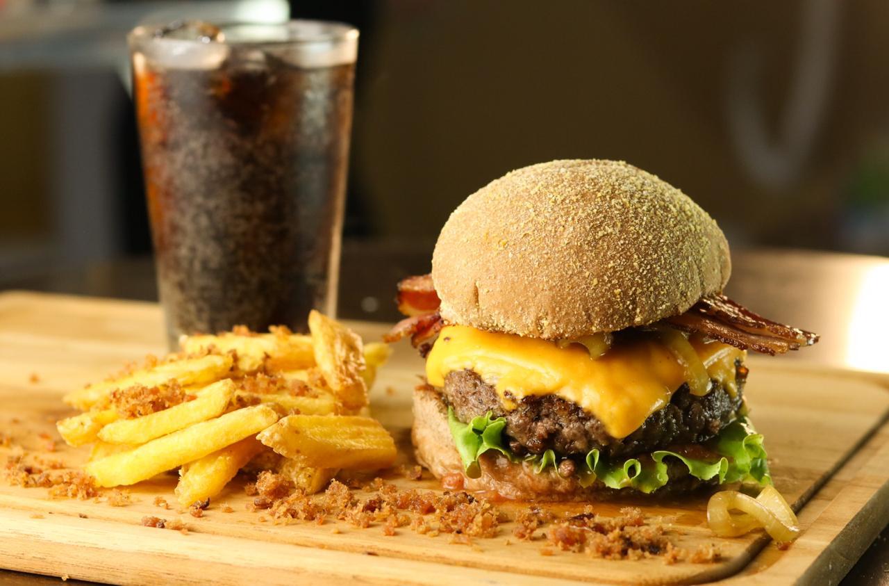 Hamburgueria &eacute; um dos segmentos mais pesquisados para quem quer abrir o seu pr&oacute;prio neg&oacute;cio